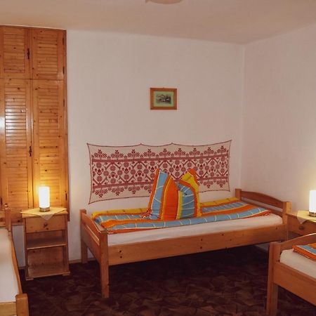 Casa De Vacanta Harsfa Vendeghaz Rimetea Exteriör bild