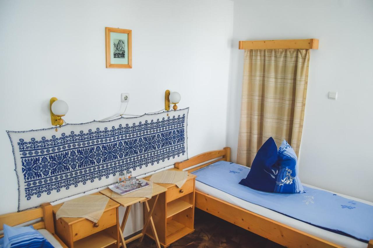 Casa De Vacanta Harsfa Vendeghaz Rimetea Exteriör bild