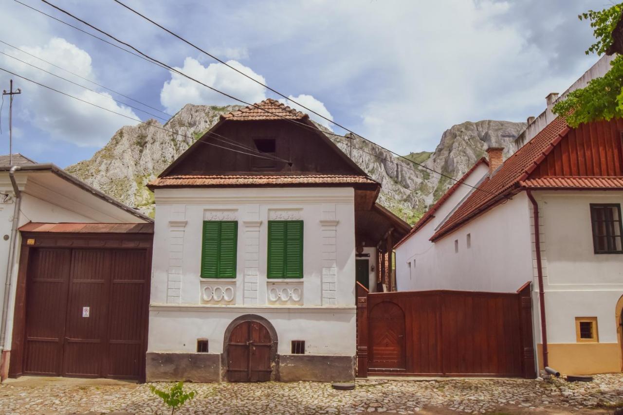 Casa De Vacanta Harsfa Vendeghaz Rimetea Exteriör bild